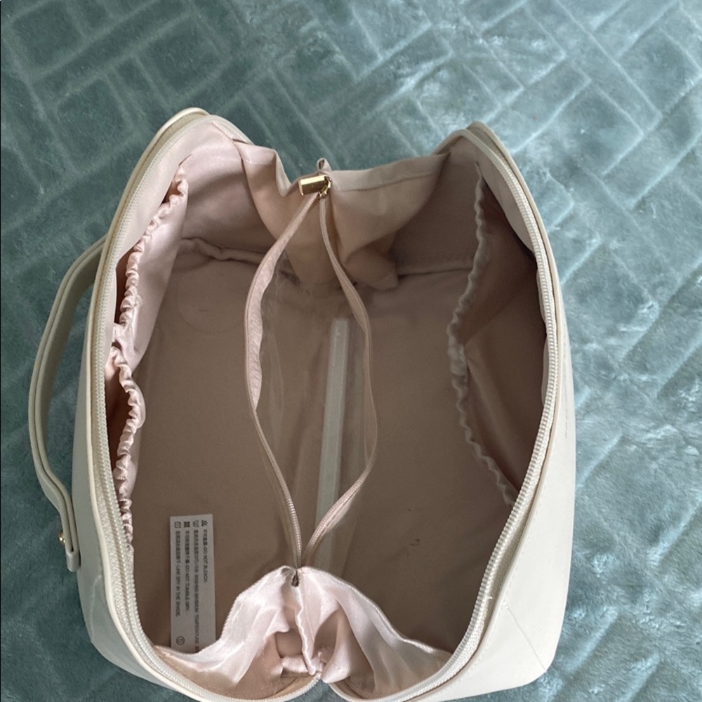 Elegant Cream Women's Bag